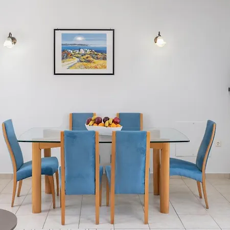 Διαμέρισμα Urban Break 3 *